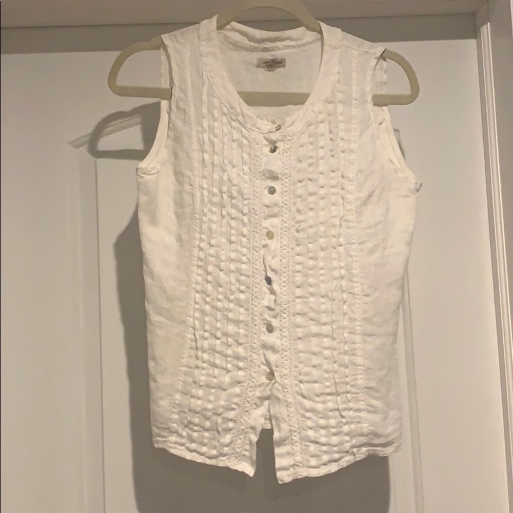 White tank top